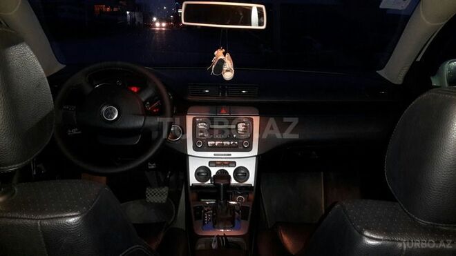 Volkswagen Passat 2006, 144,000 km - 2.0 l - Bakı