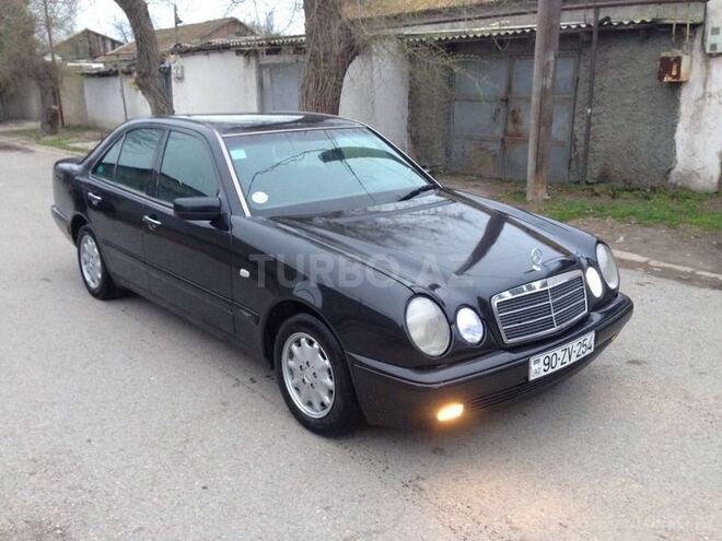 Mercedes E 220 1995, 550,000 km - 2.2 l - Sumqayıt