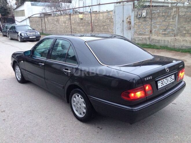 Mercedes E 220 1995, 550,000 km - 2.2 l - Sumqayıt