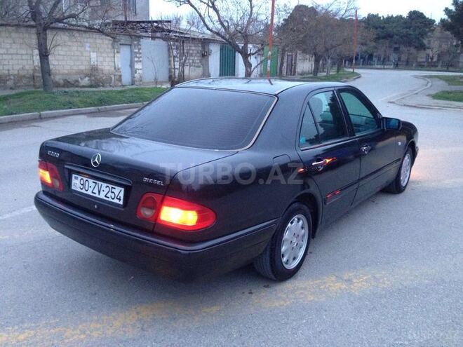 Mercedes E 220 1995, 550,000 km - 2.2 l - Sumqayıt