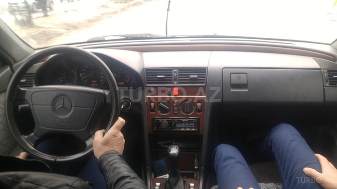 Mercedes C 220 1994, 396,000 km - 2.2 l - Sumqayıt