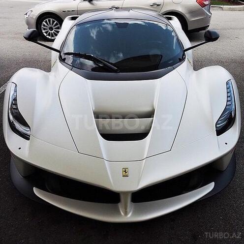 Ferrari  2015, 0 km - 0.6 l - Bakı