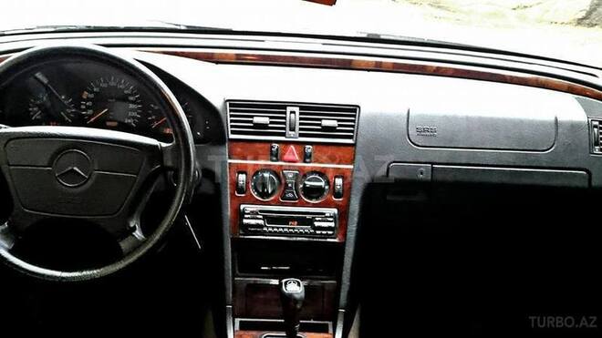 Mercedes C 180 1997, 279,000 km - 1.8 l - Bakı