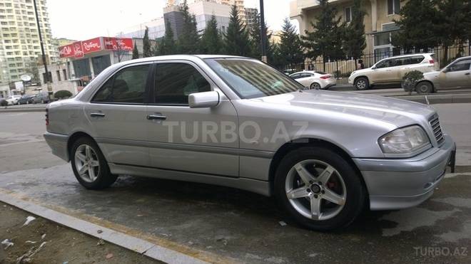 Mercedes C 200 1999, 168,000 km - 2.0 l - Bakı