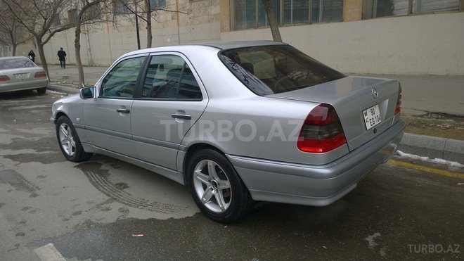Mercedes C 200 1999, 168,000 km - 2.0 l - Bakı