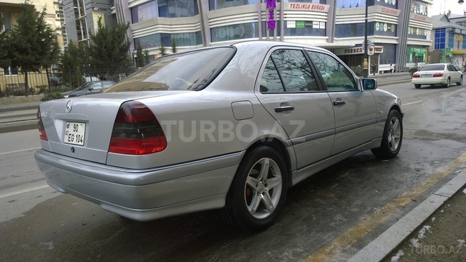 Mercedes C 200 1999, 168,000 km - 2.0 l - Bakı