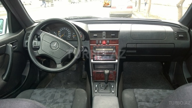 Mercedes C 200 1999, 168,000 km - 2.0 l - Bakı