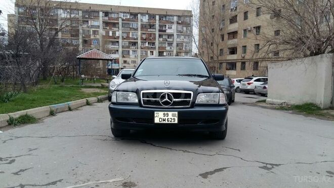Mercedes C 200 1999, 195,000 km - 1.3 л - Bakı