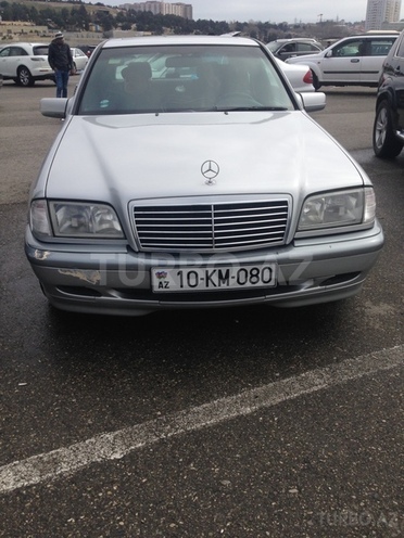 Mercedes C 240 2000, 268,000 km - 2.4 л - Bakı