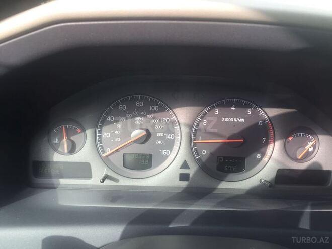 Volvo  2003, 88,300 km - 2.5 l - Bakı