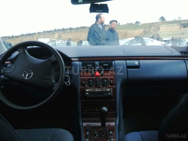 Mercedes E 200 2001, 15 km - 0.2 l - Bakı