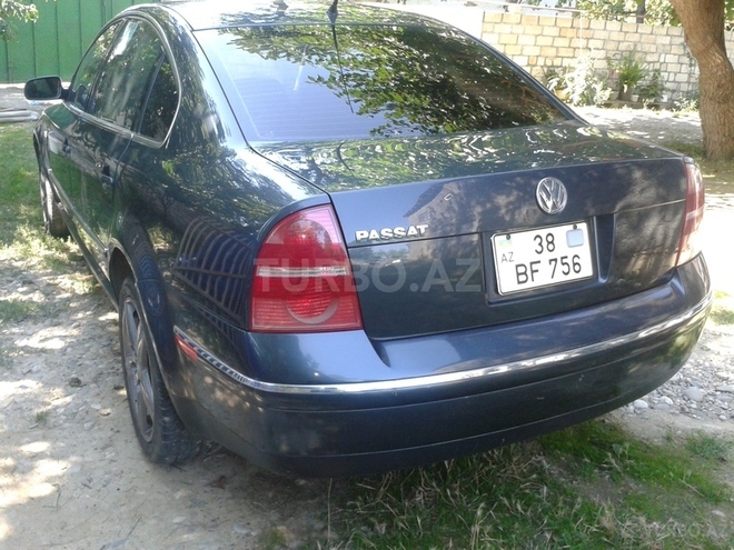 Volkswagen Passat 2003, 180,000 km - 1.8 l - Qusar