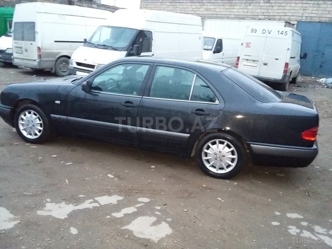 Mercedes E 200 1996, 284,000 km - 2.0 л - Bakı