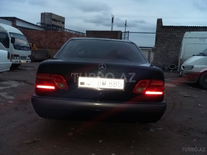 Mercedes E 200 1996, 284,000 km - 2.0 л - Bakı