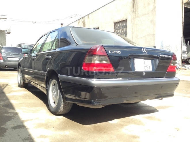 Mercedes C 230 1999, 160,000 km - 2.3 l - Bakı