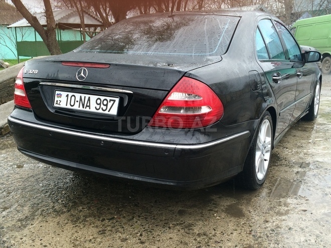 Mercedes E 320 2002, 173,800 km - 3.2 l - Bakı