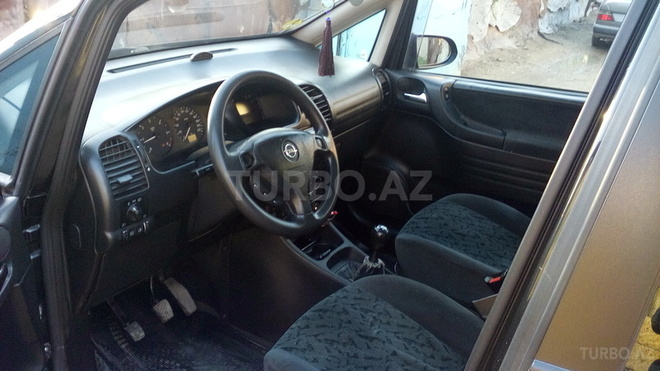 Opel Zafira 2000, 298,747 km - 2.0 l - Sumqayıt
