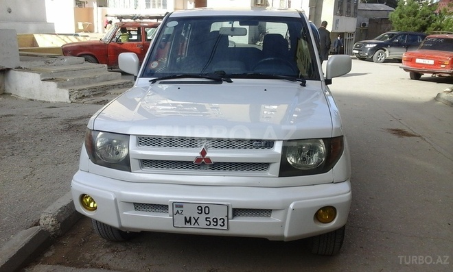 Mitsubishi Pajero io 2000, 226,000 km - 1.8 l - Bakı