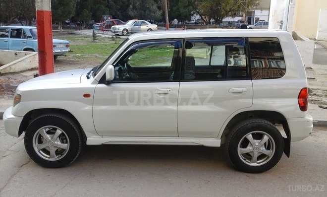 Mitsubishi Pajero io 2000, 226,000 km - 1.8 l - Bakı