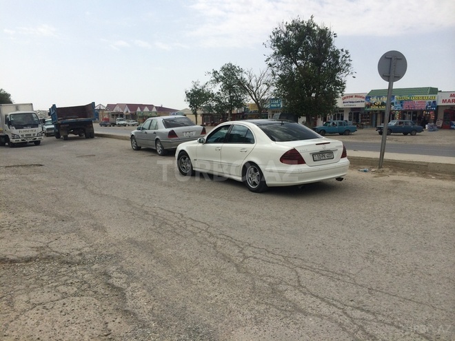 Mercedes E 200 2004, 193,000 km - 2.4 л - Bakı