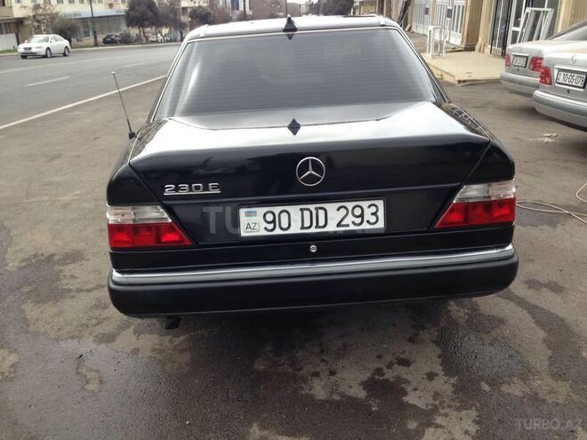 Mercedes E 230 1992, 220,000 km - 1.0 l - Bakı