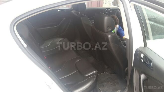 Volkswagen Passat 2006, 144,000 km - 2.0 л - Bakı