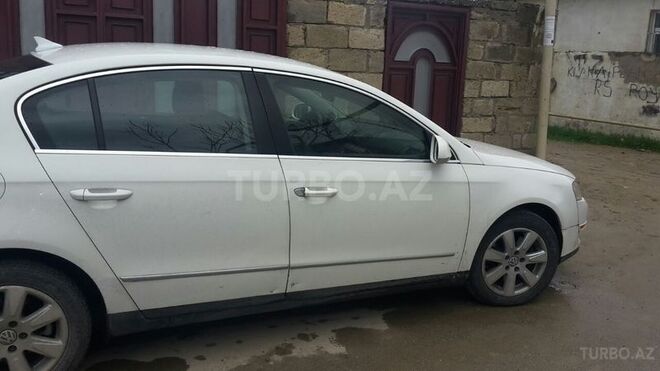 Volkswagen Passat 2006, 144,000 km - 2.0 л - Bakı