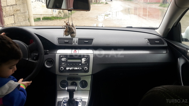 Volkswagen Passat 2006, 144,000 km - 2.0 л - Bakı
