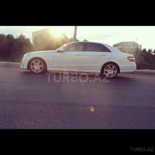 Mercedes E 350 2009, 93,000 km - 3.5 л - Gəncə