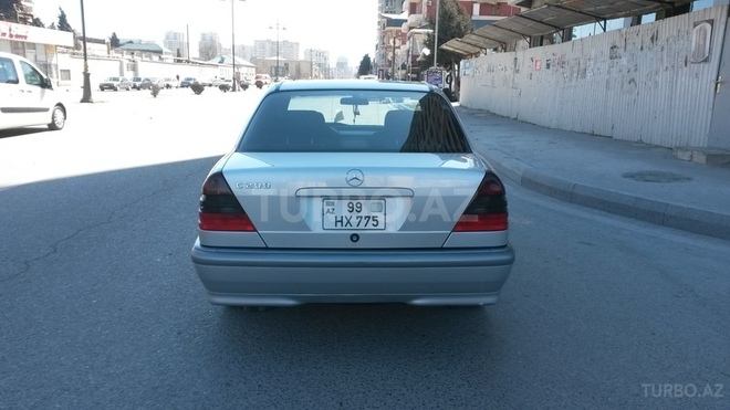 Mercedes C 200 1998, 180,000 km - 2.0 l - Bakı