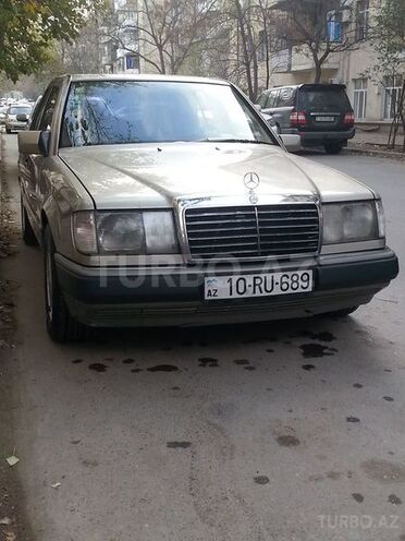 Mercedes E 250 1990, 434,000 km - 2.5 л - Bakı