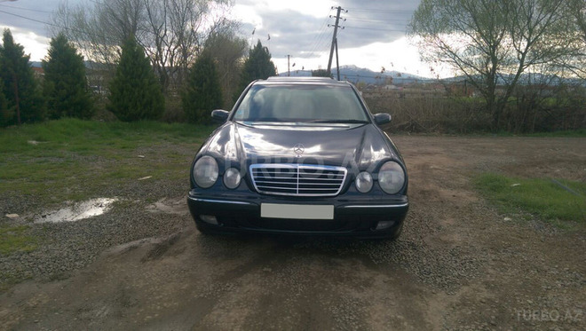 Mercedes E 320 2000, 252,400 km - 3.2 л - Masallı