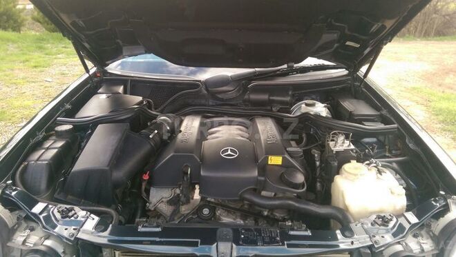 Mercedes E 320 2000, 252,400 km - 3.2 л - Masallı