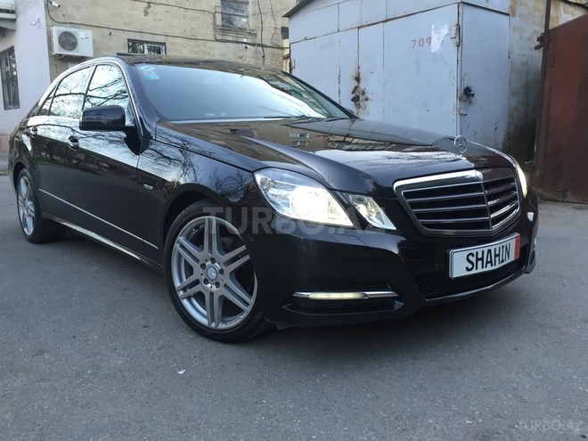 Mercedes E 220 2010, 140,000 km - 2.2 л - Bakı