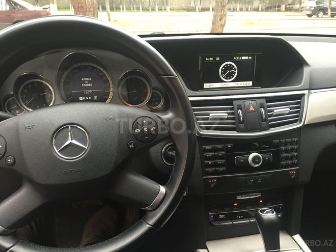 Mercedes E 220 2010, 140,000 km - 2.2 л - Bakı
