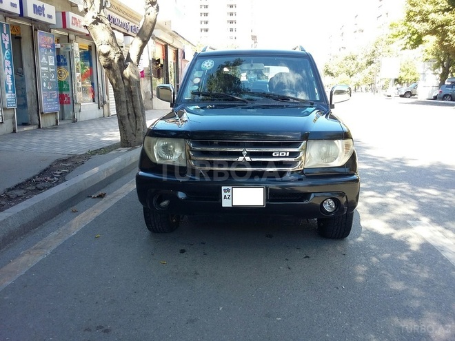Mitsubishi Pajero io 2001, 160,000 km - 2.0 l - Bakı