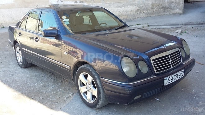 Mercedes E 220 1997, 334,000 km - 2.2 l - Bakı