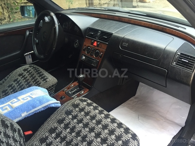 Mercedes C 220 1996, 310,000 km - 2.2 l - Bakı