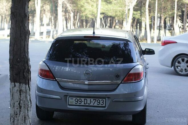 Opel Astra 2004, 180,000 km - 1.6 l - Sumqayıt