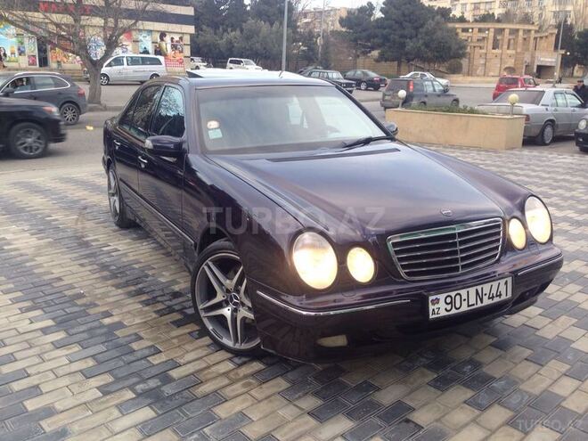 Mercedes E 270 2000, 212,000 km - 2.7 l - Bakı