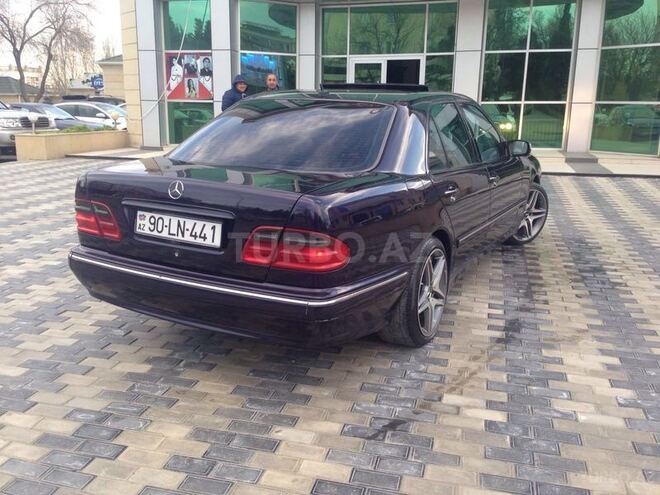 Mercedes E 270 2000, 212,000 km - 2.7 l - Bakı