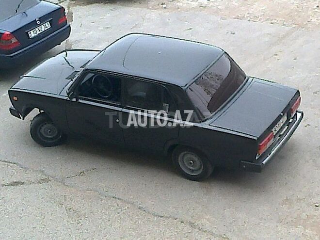 LADA (VAZ) 2107 2010, 90,000 km - 1.6 l - Salyan