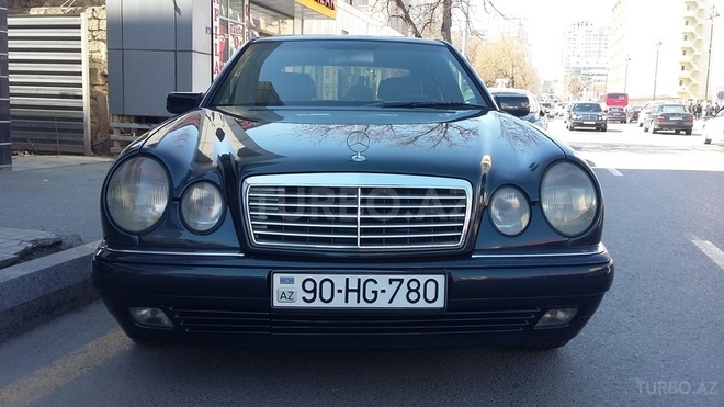 Mercedes E 240 1998, 268,000 km - 2.4 l - Bakı