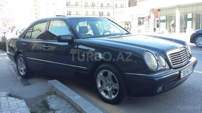 Mercedes E 240 1998, 268,000 km - 2.4 l - Bakı
