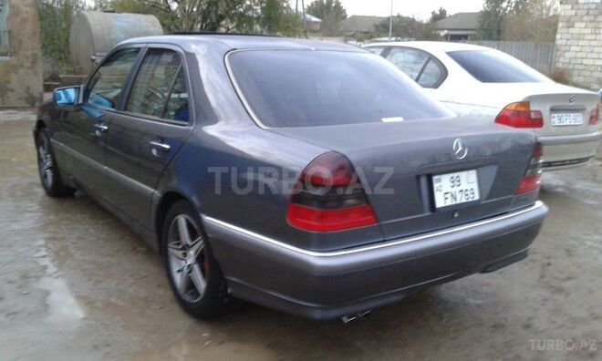 Mercedes C 230 1998, 132,000 km - 2.3 l - Biləsuvar