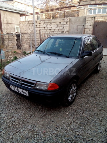 Opel Astra 1993, 3,000,000 km - 1.6 l - Bakı
