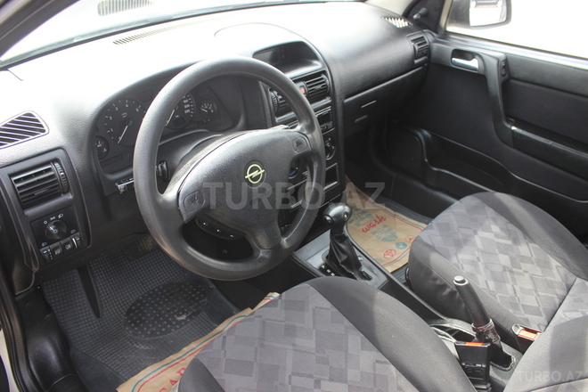 Opel Astra 2000, 220,000 km - 1.6 l - Bakı