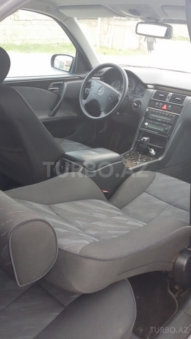 Mercedes E 220 2001, 229,000 km - 2.2 л - Bakı