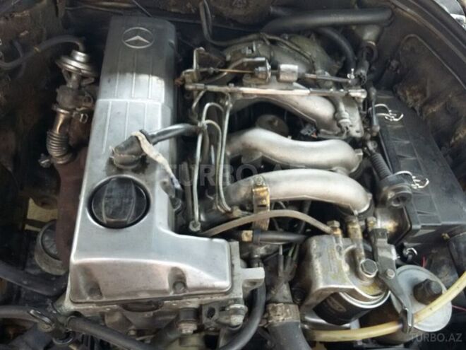 Mercedes E 200 1994, 440,000 km - 0.2 l - Bakı
