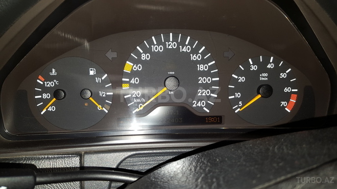 Mercedes E 240 1999, 186,352 km - 2.4 l - Bakı
